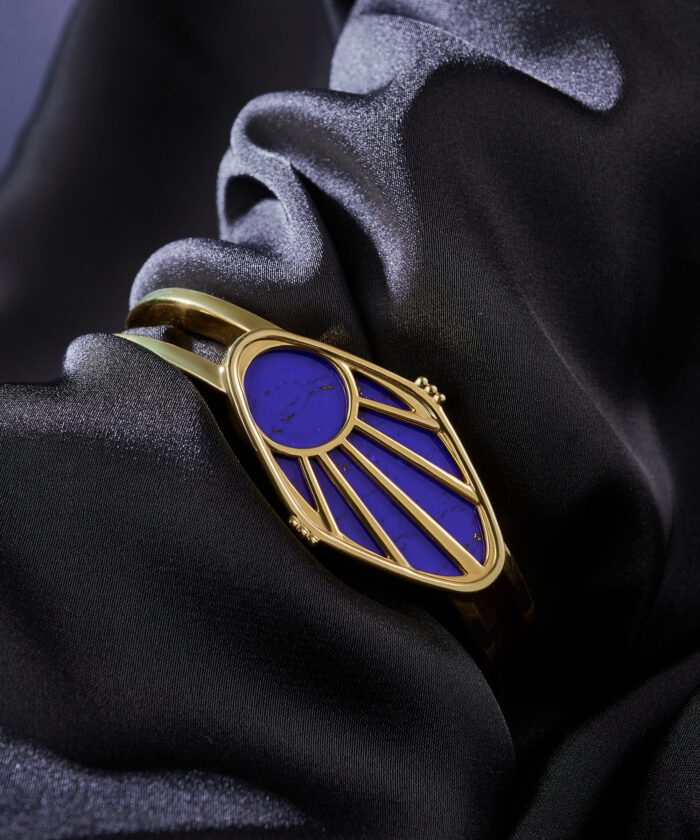 Тихий голос Пифии золото